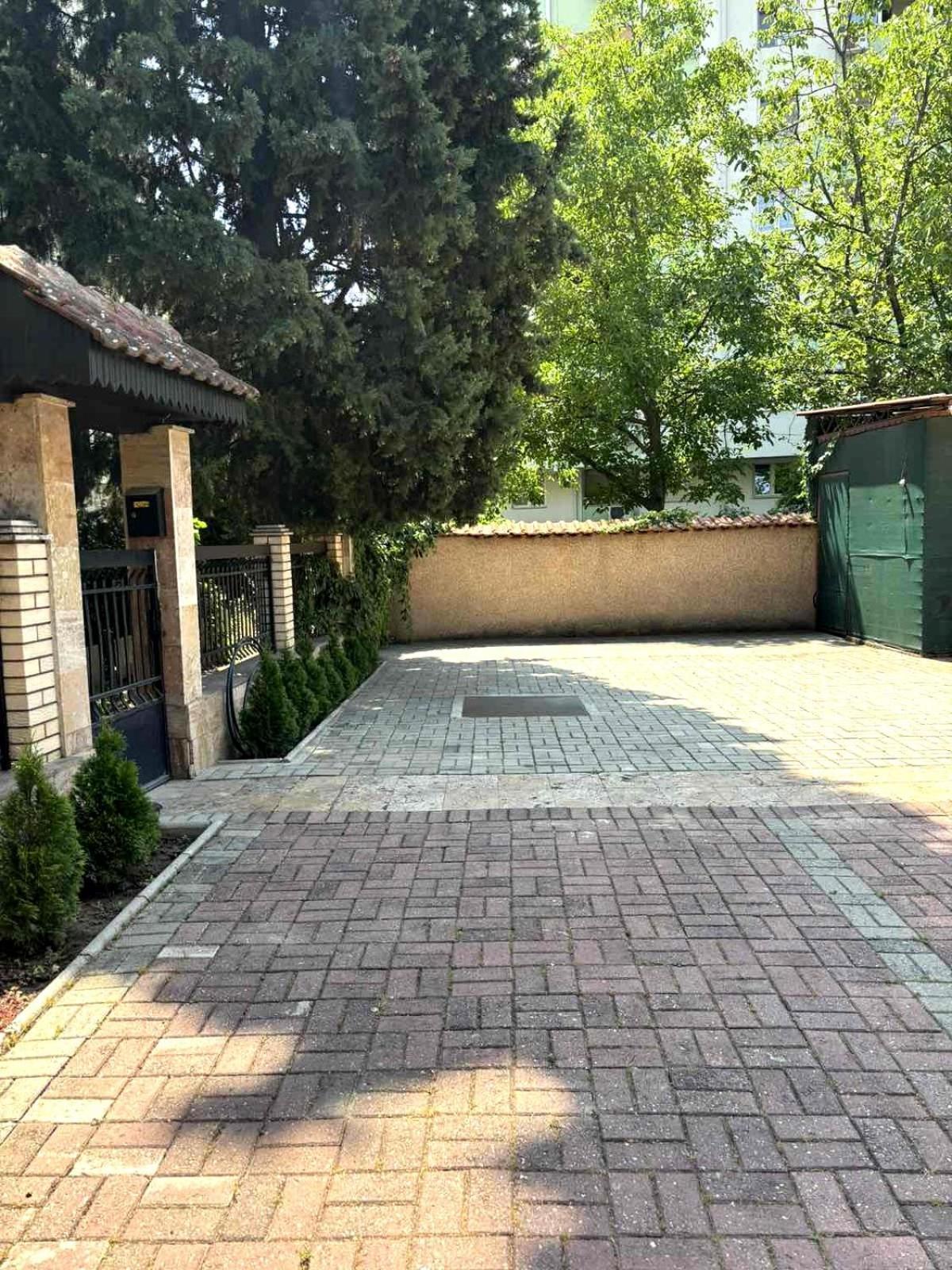 Διαμέρισμα Base Σκόπια